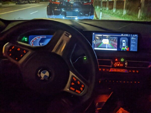 2021 BMW 118i M Sport-駕駛視角