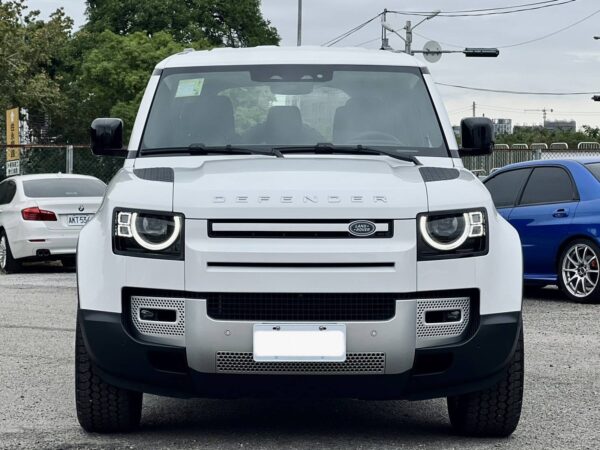 2023年式 Land Rover Defender 110 D300 柴油-車頭